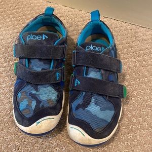Plae sneakers, blue camo, size 12Y